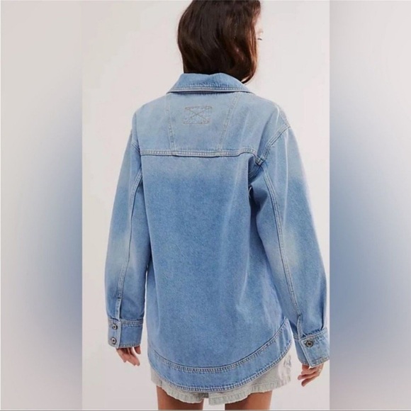 We The Free Leah Denim
Pullover Womens NWOT Free People Light Wash Denim Jacket - Picture 11 of 14
